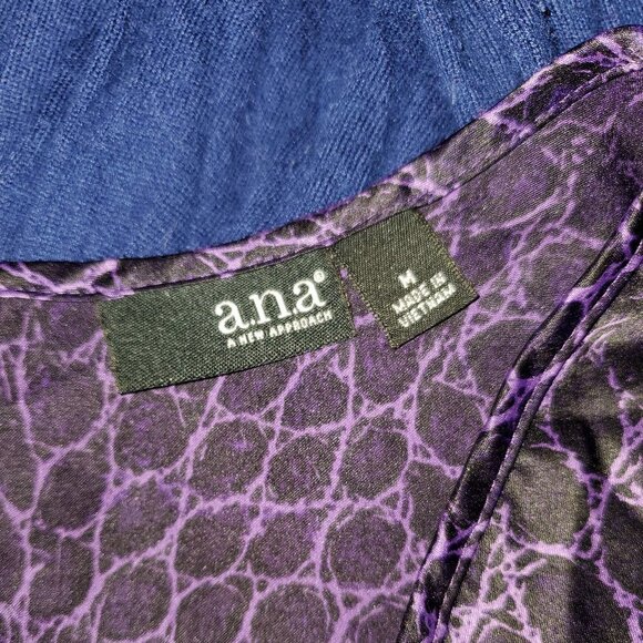 Two Medium Size Casual Tops -- Beautiful Colors! - Picture 10 of 11